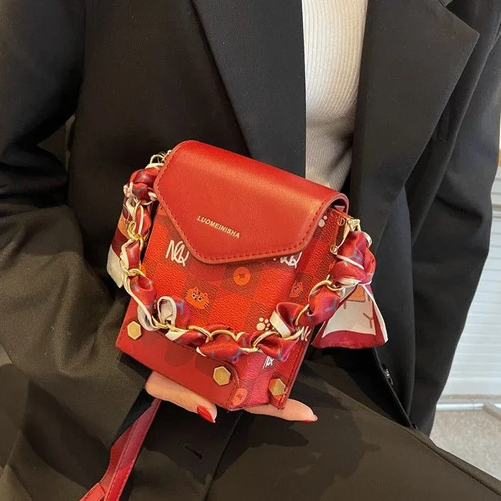 Spring%20Small%20Bag%20for%20Women2023New%20Trendy%20High-Fashion%20Student%20Messenger%20Bag%20All-MatchinginsMini%20phone%20bag%20-%20Image%205
