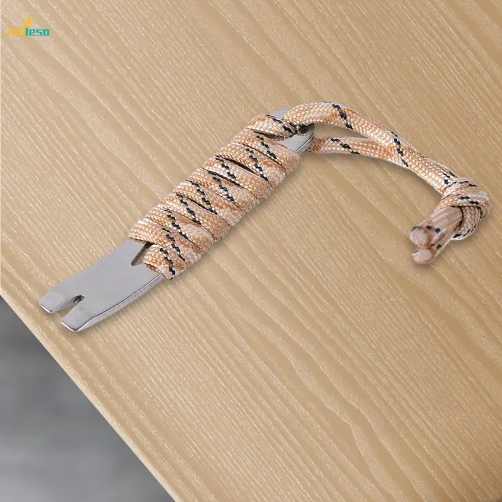 Metal%20Pocket%20Crowbar%20Keychain%20Multifunctional%20Tool%20for%20Indoors%20Climbing%20-%20Image%203