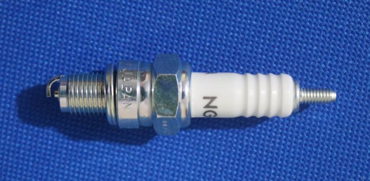 spark%20plug%20C7%20NGK%20for%20bike%20(%20ct100,%20boxer,%20caliber,%20cd%20100,%20cd%20dawn%20)%20-%20Image%203