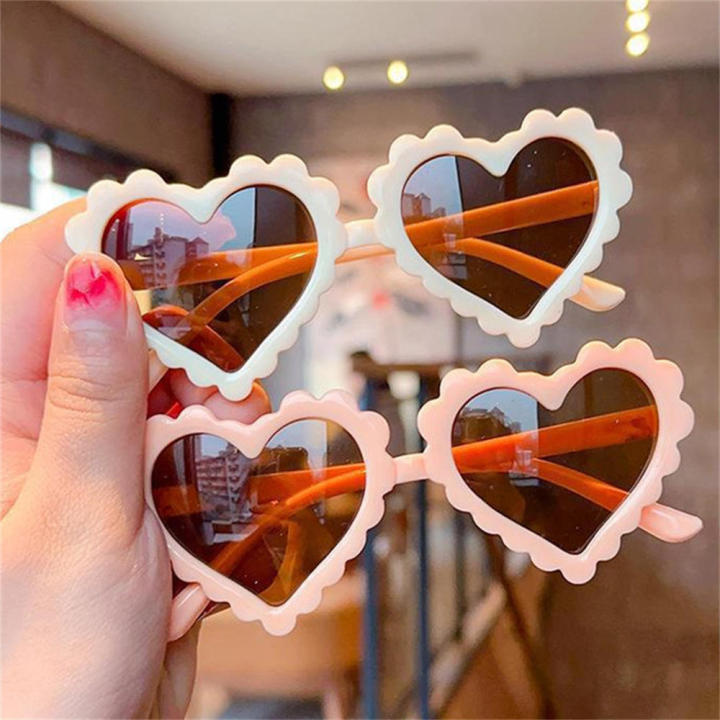 Plastic%20Cartoon%20Heart%20Sunglasses%20Shades%20UV400%20Children%20Sunglasses%20Baby%20Sunglasses%20for%20Kids%20Party%20accessories%20Outdoor%20activities%20Beachwear%20Summer%20Kids%C2%A0%20-%20Image%205