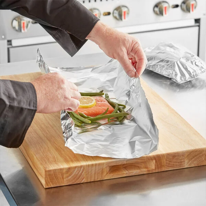 Aluminium%20Foil%20Roll%20Low%20Thick%20Size:%2030cm%20x%2025%20sqft%20-%20Image%203
