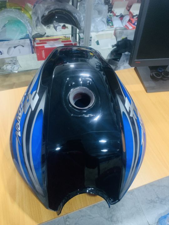 Bajaj%20Discover%20100/%20125%20Petrol%20Tank%20/%20Bajaj%20Discover%20100/%20125%20Fuel%20Tank%20-%20Image%204