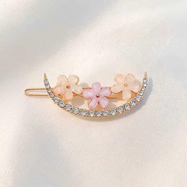 Korean%20Daisy%20Flower%20Rhinestone%20Hairpin%20/%20Women%20Exquisite%20Bangs%20Hair%20Clips%20/%20Girls%20Hair%20Accessories%20-%20Image%209