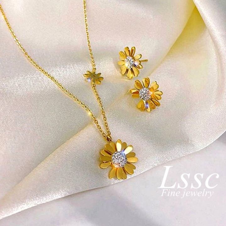 Daisy Stainless Steel Necklace for Women Non Tarnish Kwintas Gold Chain Pendant Accessories Jewelry