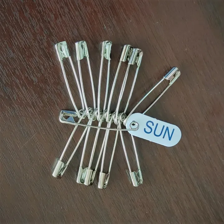 Women's%20Silver%20Color%20Steel%20Safety%20pin%20Saree%20Pins%20No%201%20-%2012%20Pcs%20-%20Image%207