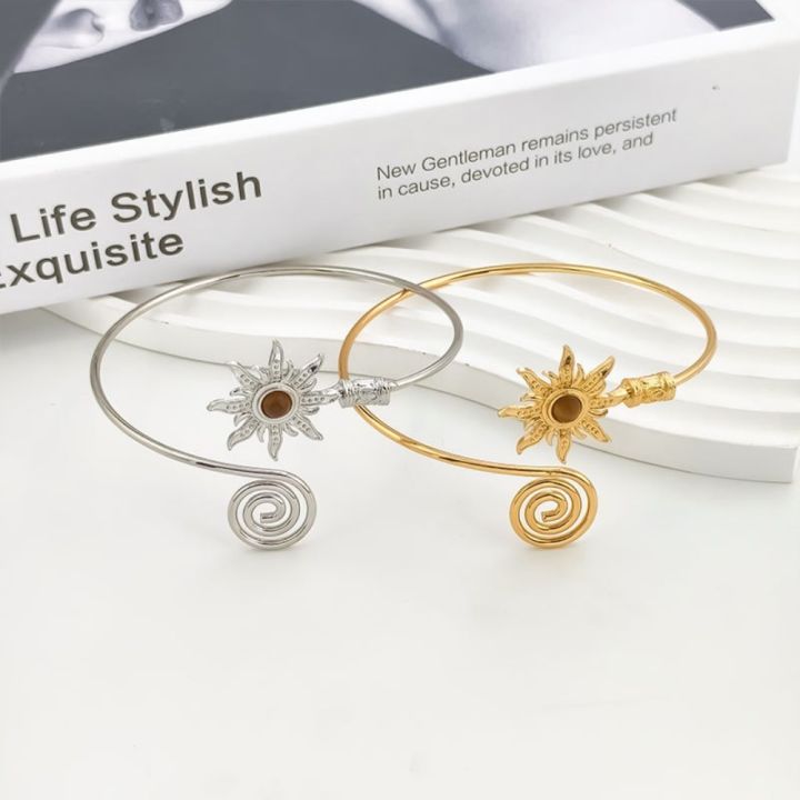 Fashion%20Alloy%20Arm%20Cuff%20Sun%20Twist%20Line%20Cuff%20Bangle%20for%20Women%20Exaggerated%20Wrist%20Accessory%20Wide%20Open%20Arm%20Cuff%20Girls%20-%20Image%207