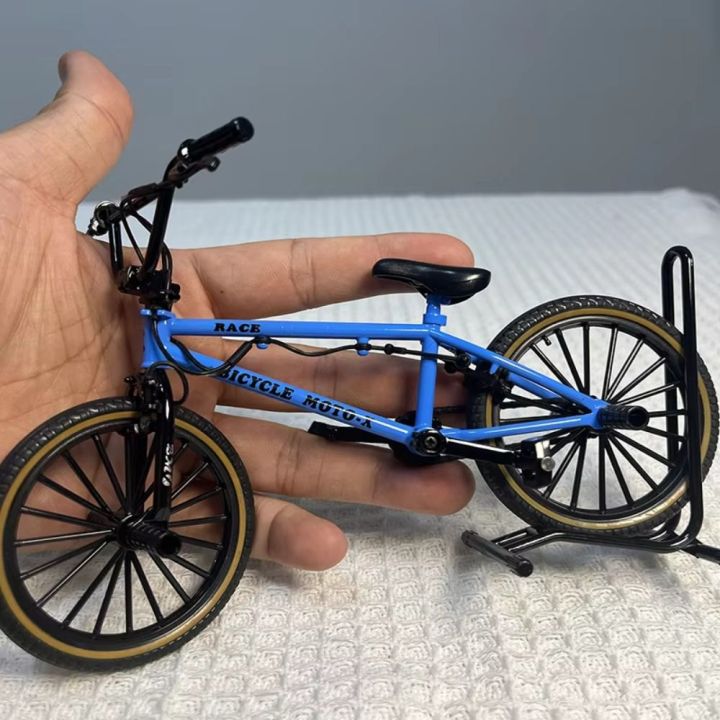 Miniature Vélo De Course 1:10 En Alliage – Modèle Décoratif Noir Et Doré 17,8 Cm, Cadeau Pour Passionnés De Cyclisme