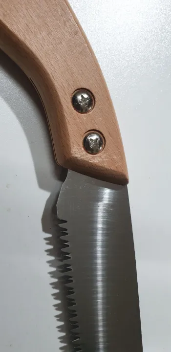 Wood%20Handle%20Pruning%20Saw%20-%20Image%204