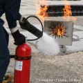 Fire Extinguisher CO2 3kg / Carbon Dioxide Fire Extinguisher / CO2 Fire Extinguisher / 3kg 5kg. 