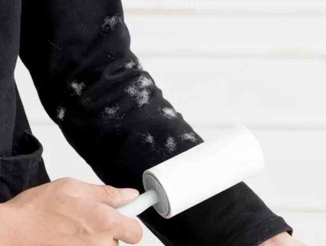 Lint%20Roller%20and%20Refill,%20120%20sheets,%20for%20dust,%20lint,%20pet%20hair%20removal%20-%20Image%205