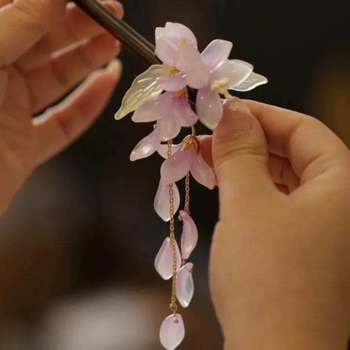 Cute%20Flower%20Wooden%20Hair%20Stick%20Chinese%20Style%20Hair%20Sticks%20for%20Buns%20Hanfu%20Hairpin%20Hanfu%20Headwear%20Tassel%20For%20Girl%20-%20Image%207