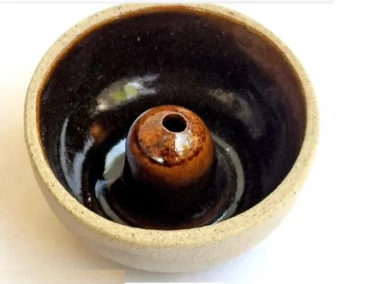 Coconut%20oil%20lamps%20made%20from%20clay%20-%20Image%202