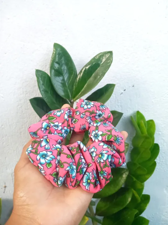 Floral%20printed%20scrunchies%20,%20unique%20girl%20hair%20accessories%20,%20hair%20and%20hand%20scrunchies%20,%20new%20scrunchie%20styles%202024%20-%20Image%206