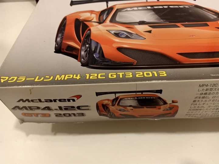 McLaren%20MP4-12C%20GT3%202013%20Fujimi%20Model%20Kit%20-%20Image%203