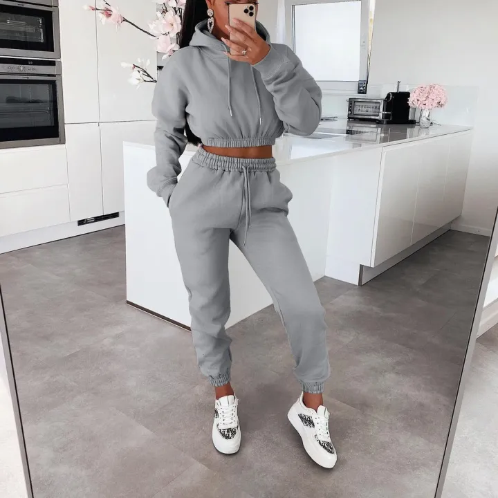 European%20and%20American%20women's%20sportswear%20two-piece%20casual%20sports%20set%20with%20exposed%20navel%20top%20and%20pants%20hooded%20shirt%20street%20set%20-%20Image%204