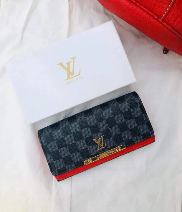 Louis%20Vuitton%20Wallet%20For%20Women%20-%20Stylish%20and%20Functional%20Accessory%20for%20the%20Modern%20Woman%20-%20Image%202