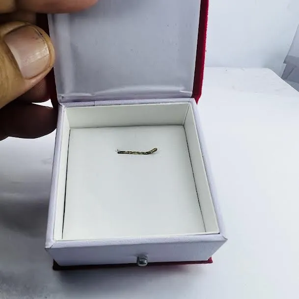 BOOM%20BOOM%20Red%20color%20velvet%20Pendant%20box%20with%20Butten%20lock%20Pendant%20Gift%20Boxes,%20Jewelry%20Display%20box%20-%20Image%206