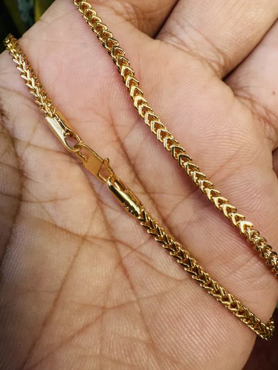 Gold%20Plated%2018/24%20Inch%202.5mm%20Singapore%20square%20fox%20chain%20with%20Big%20Derana%20Pendant%20-%20Image%207