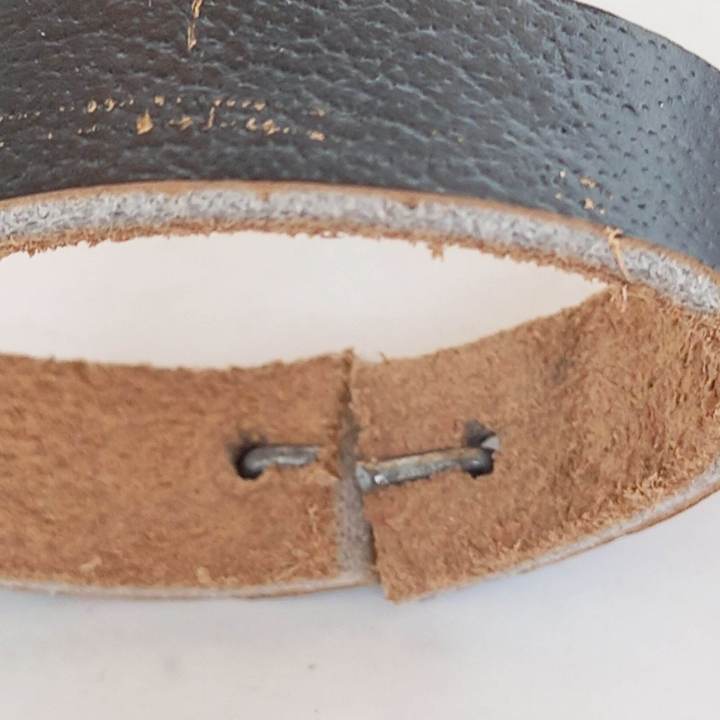 Leather%20hand%20made%20belt%20ring%20loops%20-%20Image%202