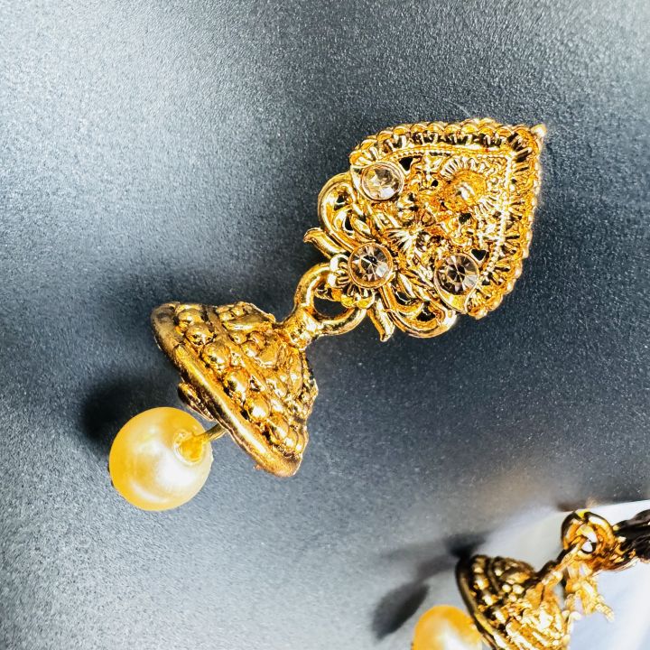 Dull%20gold%20color%20temple%20Design%20long%20necklace%20and%20one%20pair%20earring%20fashion%20jewelry%20necklace%20set%20with%20gold%20and%20of%20white%20pearl%20for%20women%20and%20girl%20-%20Image%208