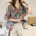 Women Printed Off Shoulder V-Neck ffon Loose Blouse Vintage Sweet Pagoda Sleeve ops. 