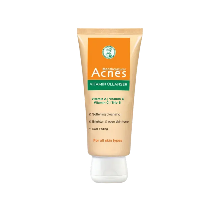 Acnes%20Vitamin%20Cleanser%20-%20Image%202