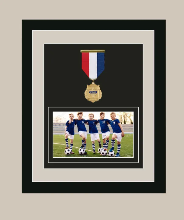 Medal%20Display%20Shadow%20Box%20-%203%20Medal%20Display%20case%20-%20Perfect%20Medal%20Display%20for%20Runners,%20Marathon,%20Race%20Winner,%20Soccer,%20Football,%20Gymnastics%20&%20All%20Sports%20-%20Image%202