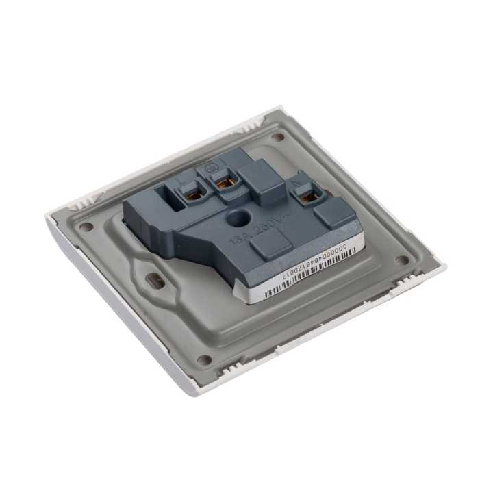 Modular%20White%2013%20Amp%20Socket%20Outlet%20with%20Neon%20-%20Image%203