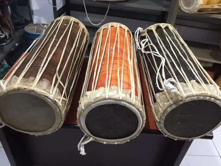 Yak%20Beraya%20Sri%20Lankan%20Traditional%20drum%20Pahatharata%20Beraya%20Dandu%20Beraya,%20Ruhunu%20Beraya,%20Yak%20Beraya%20or%20the%20Goshaka%20Beraya%20%E0%B6%BA%E0%B6%9A%E0%B7%8A%20%E0%B6%B6%E0%B7%99%E0%B6%BB%E0%B6%BA%20%E0%B6%B4%E0%B7%84%E0%B6%AD%E0%B6%BB%E0%B6%A7%20%E0%B6%B6%E0%B7%99%E0%B6%BB%20-%20Image%204