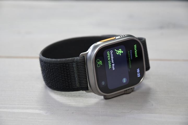GREEN%20LION%20ULTRA%20AMOLED%20DISPLAY%20SMARTWATCH%20-%20Image%205