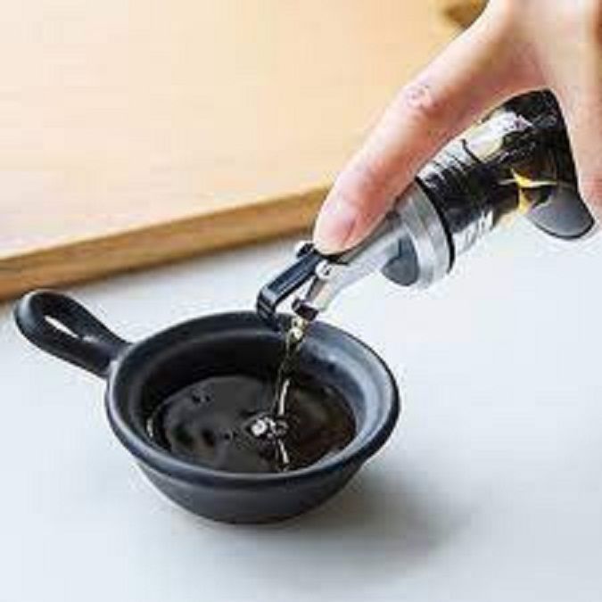 Olive%20Oil%20Dispenser%20Reservoir%20Tank%20Soy%20Sauce%20Vinegar%20Wine%20Oil%20Bottle%20Glass%20Oil%20Control%20Pot%20Seasoning%20Bottle,%2010.1%20fl%20oz%20(300%20ml)%20-%20Image%203