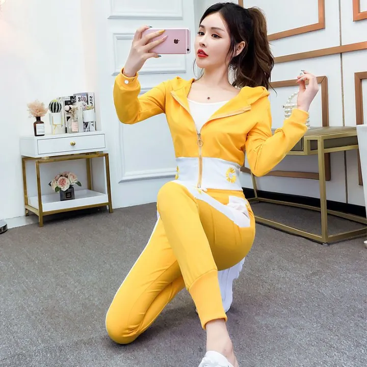 Casual%20Sportswear%20Suit%20for%20Women%20Spring%20and%20Autumn2023New%20Korean%20Style%20Fashion%20Western%20Style%20Long%20Sleeve%20Hooded%20Three-Piece%20Sweater%20Set%20-%20Image%205