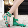 【ZIME】Beijing Style Square Spring and Autumn Embroidered Cloth Insole Dance Old Shoes Hibiscus Flower Ethnic Beef Tendon Women's Single. 