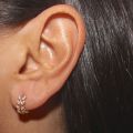 1Pairs Elegant Leaf Shape Hoop Earrings Rhinestone Surround Small Hoop Earrings Mini Circle Earring Jewelry Gift. 