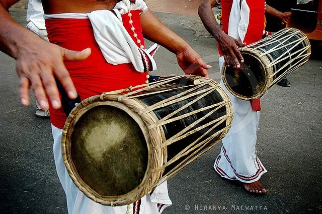 Yak%20Beraya%20%E0%B6%BA%E0%B6%9A%E0%B7%8A%20%E0%B6%B6%E0%B7%99%E0%B6%BB%E0%B6%BA%20Kithul%20Sri%20lankan%20traditional%20drum%20Coconut%20wood%20%20Ruhunu%20Beraya%20Pahatha%20Rata%20Bera%20Goshaka%20Beraya%20drum%20and%20percussion%20raditional%20Drum%20Cultural%20Events%20and%20Party%20Celebration%20Sri%20Lanka%20-%20Image%205