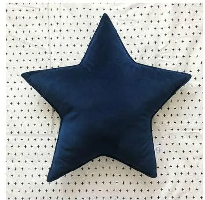 Decorative%20star%20cushion%20-%20Image%202