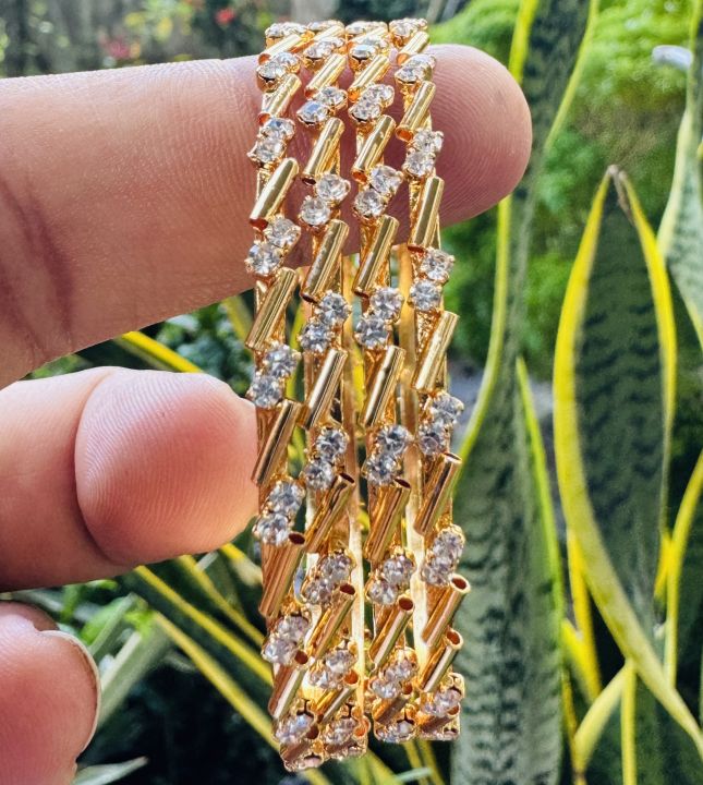 Gold%20Plated%20Zigzag%20Bangles%20with%20Stone%20for%20Women%20Fashion%20Jewelry%20Gift%20items%20for%20girls%20-%20Image%206
