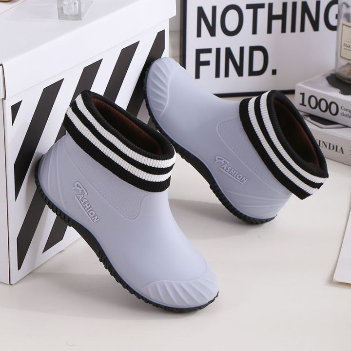 Short%20Fashion%20Non-Slip%20Rain%20Boots%20Rain%20Boots%20Women's%20Boots%20Kitchen%20Rain%20Boots%20Women's%20Waterproof%20Shoes%20Warm%20Cotton%20Winter%20Water%20Shoes%20-%20Image%207