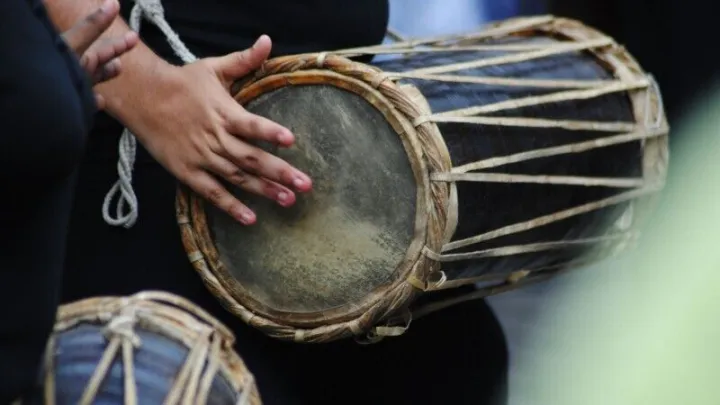 Yak%20Beraya%20%E0%B6%BA%E0%B6%9A%E0%B7%8A%20%E0%B6%B6%E0%B7%99%E0%B6%BB%E0%B6%BA%20Kithul%20Sri%20lankan%20traditional%20drum%20Coconut%20wood%20%20Ruhunu%20Beraya%20Pahatha%20Rata%20Bera%20Goshaka%20Beraya%20drum%20and%20percussion%20raditional%20Drum%20Cultural%20Events%20and%20Party%20Celebration%20Sri%20Lanka%20-%20Image%203