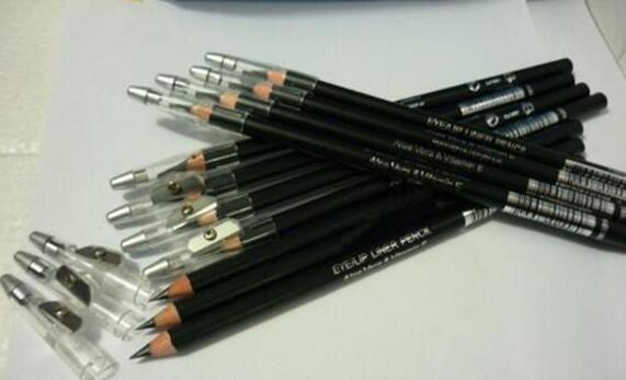 Huda%20Beauty%20Eye%20/Lip%20Liner%20Pencil%20with%20Sharpener%20%20(hbep)%20-%20Image%204