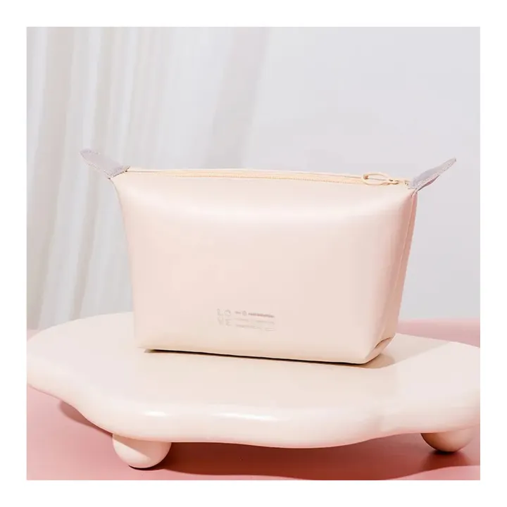 Cosmetic%20Pouch%20-%20Image%203