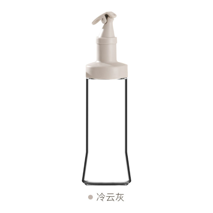 Press%20open%20the%20lid%20of%20the%20glass%20seasoning%20bottle%20and%20the%20oil%20jug%20bottle%20with%20label%20in%20the%20kitchen%20uses%20the%20new%20seasoning%20bottle.%20-%20Image%207