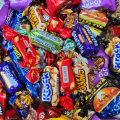 Low Price High Quality  25+ Foreign Chocolate Tofee Lolipop Chew Gum Special Pack. 