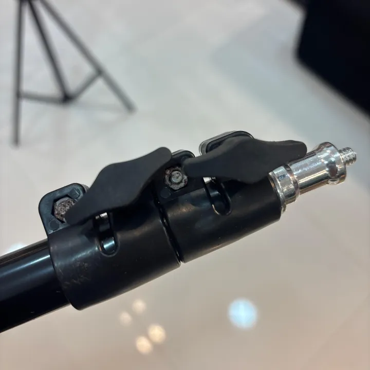 8%20Ft%20Tripod%20Camera%20Tripod%202.43%20Meter%20Mount%20Stand%20for%20Mobile%20Phone%20camera%20and%20Ring%20light%20-%20Image%209