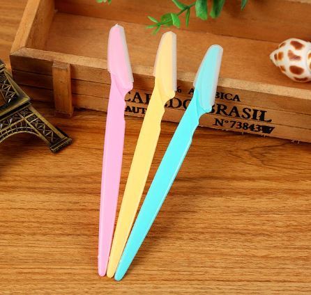 Eyebrow%20Trimmer%20Portable%20Eyebrow%20Razor%20Shaver%20Eye%20Brow%20Shaper%20Shaping%20Tool%20Scissors%20Facial%20Hair%20Remover%20for%20Women%20Makeup%20-%20Image%203