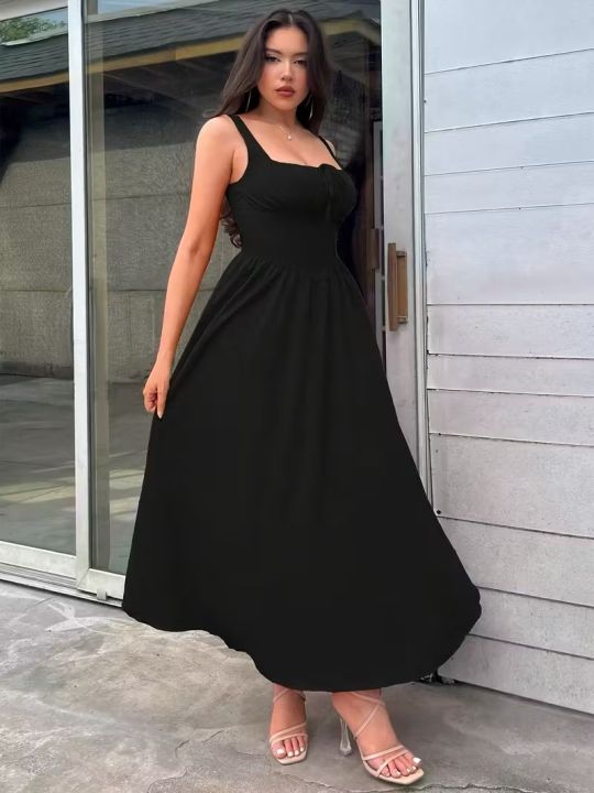 Noir Elegance Maxi Crimson Charm Dress