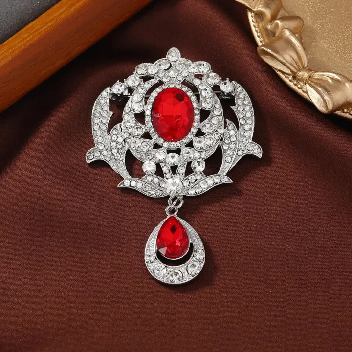 Exaggerated%20Vintage%20Women%20Luxury%20Baroque%20Pendant%20Rhinestone%20Large%20Brooches%20Pins%20Retro%20Middle%20Style%20Lady%20Party%20Banquet%20Badges%20Pin%20-%20Image%207