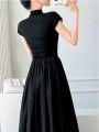 【ZOSR】Black Dress for Women Korean Style Short Sleeve Slim Fitting Retro Casual Longdress. 