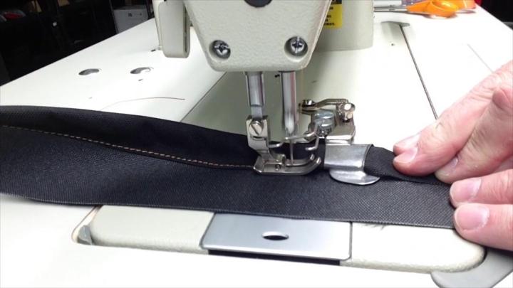 hem%20folder,%202%20screws%20-%20Image%204