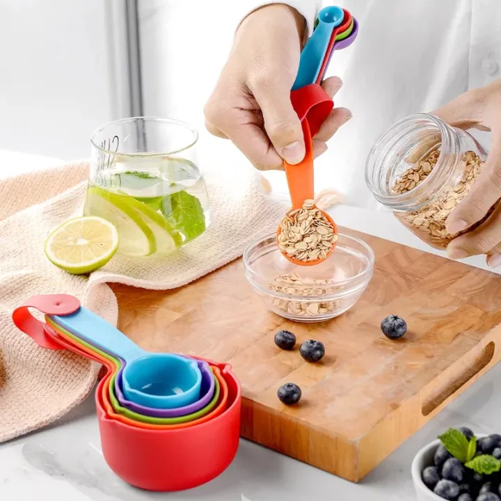 10%20Pieces%20Plastic%20Measuring%20Cups%20and%20Spoons%20Set%20Colored%20for%20Kitchen%20Cooking%20Bathing%20-%20Image%202